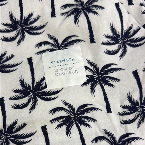 Old Navy Shorts Cotton White & Navy Palm Tree Women's Size 16 - Picture 7 of 9